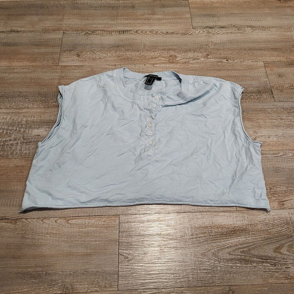 Forever 21 Cropped Henley Crew Neck Cut Off Tee Shirt Women's Size Medium